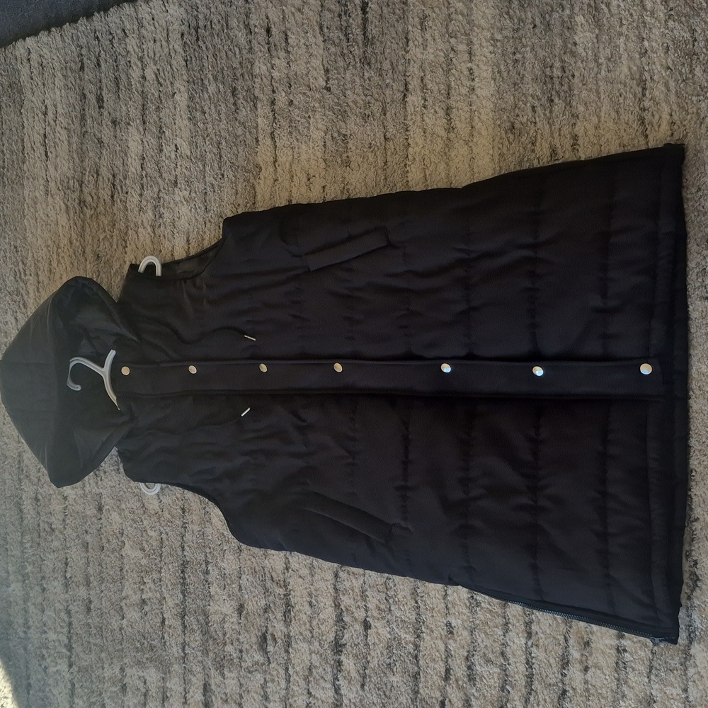 Women's Black Puffer Vest